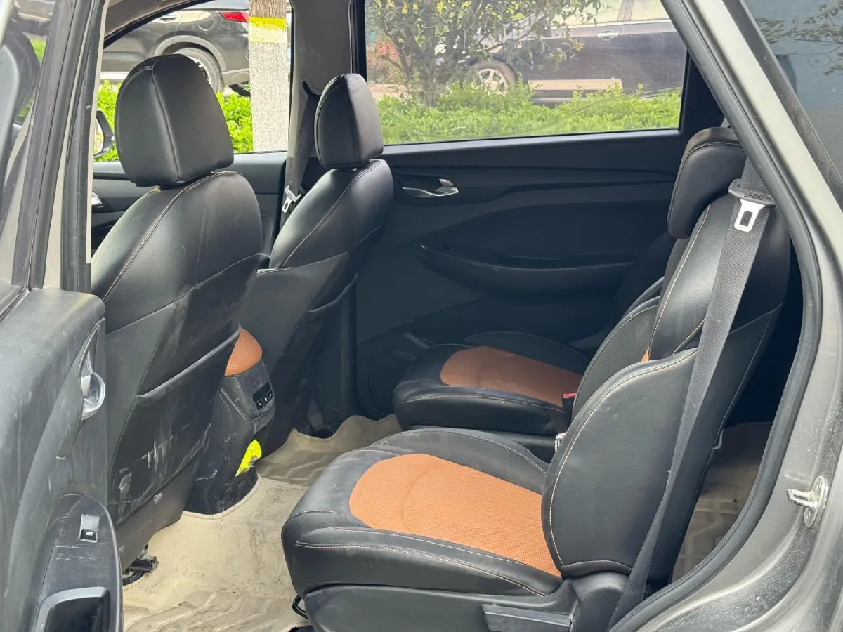 2018 WuLing HongGuang S3 1.5T 150HP L4 6MT,autocango,china used car exporter,china ev exporter,chinese used car exporter,chinese used ev exporter