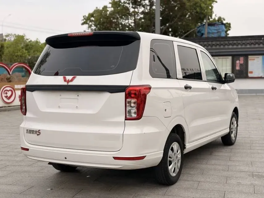 2021 WuLing HongGuang 1.5L 99HP L4 6MT,autocango,china used car exporter,china ev exporter,chinese used car exporter,chinese used ev exporter