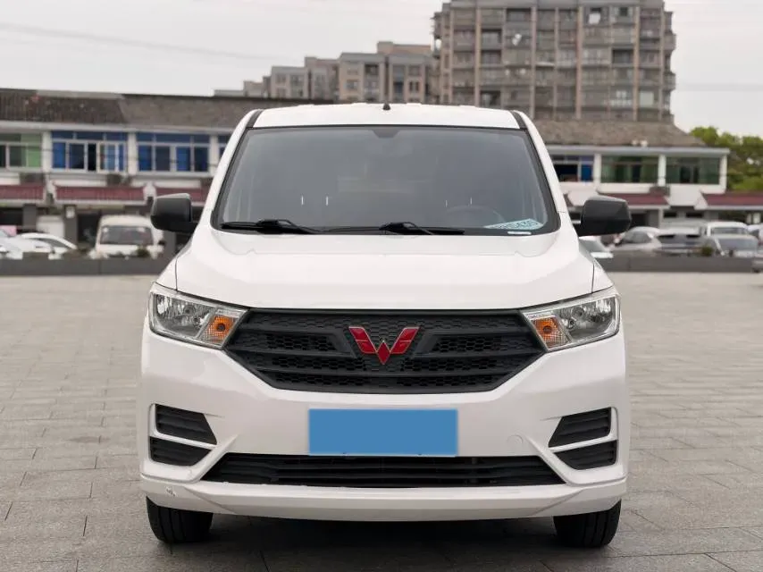 2021 WuLing HongGuang 1.5L 99HP L4 6MT,autocango,china used car exporter,china ev exporter,chinese used car exporter,chinese used ev exporter