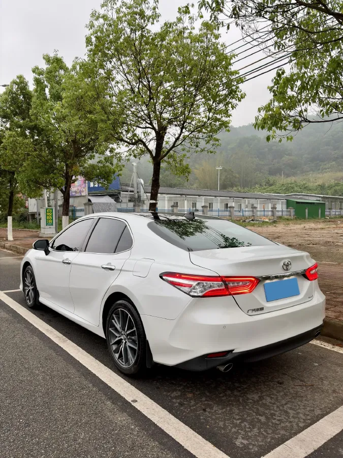 2021 Toyota Camry 2.5L 209HP L4 8AT,autocango,china used car exporter,china ev exporter,chinese used car exporter,chinese used ev exporter