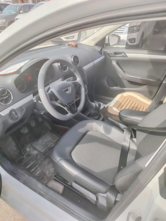 2019 Jetta VA3 1.5L 112HP L4 5MT,autocango,china used car exporter,china ev exporter,chinese used car exporter,chinese used ev exporter