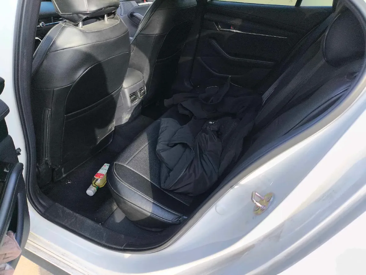 2021 Mazda 3 Axela 2.0L 158HP L4 6AT,autocango,china used car exporter,china ev exporter,chinese used car exporter,chinese used ev exporter