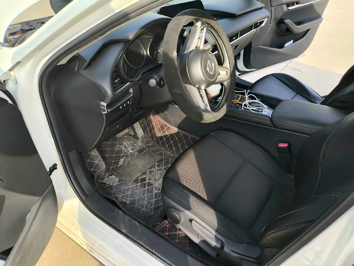 2021 Mazda 3 Axela 2.0L 158HP L4 6AT,autocango,china used car exporter,china ev exporter,chinese used car exporter,chinese used ev exporter