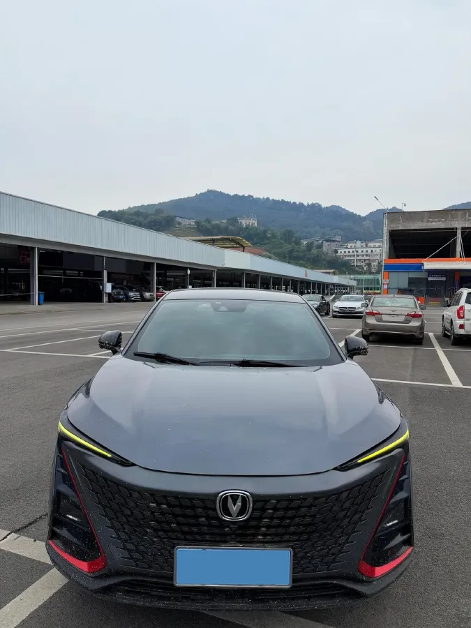 2020 ChangAn UNI-T 1.5T 180HP L4 7DCT,autocango,china used car exporter,china ev exporter,chinese used car exporter,chinese used ev exporter