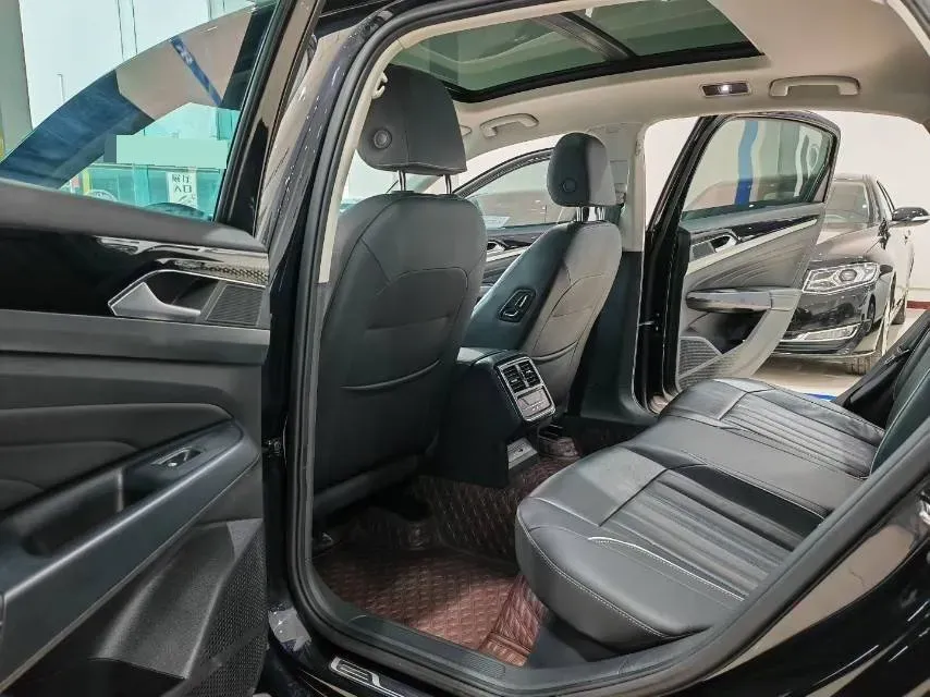 2023 Volkswagen Passat 2.0T 186HP L4 7DCT,autocango,china used car exporter,china ev exporter,chinese used car exporter,chinese used ev exporter