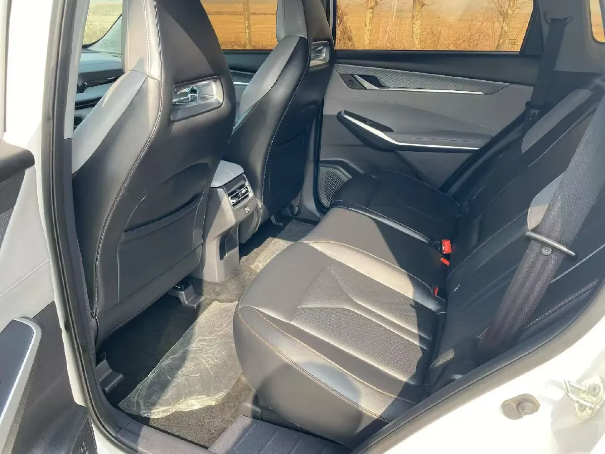 2024 ChangAn CS75 Plus 2.0T 233HP L4 8AT,autocango,china used car exporter,china ev exporter,chinese used car exporter,chinese used ev exporter