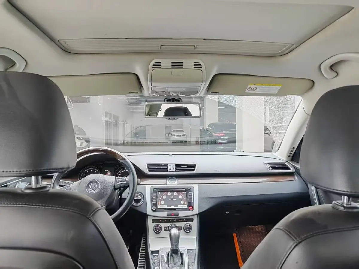 2015 Volkswagen Magotan 2.0T 200HP L4 6DCT,autocango,china used car exporter,china ev exporter,chinese used car exporter,chinese used ev exporter