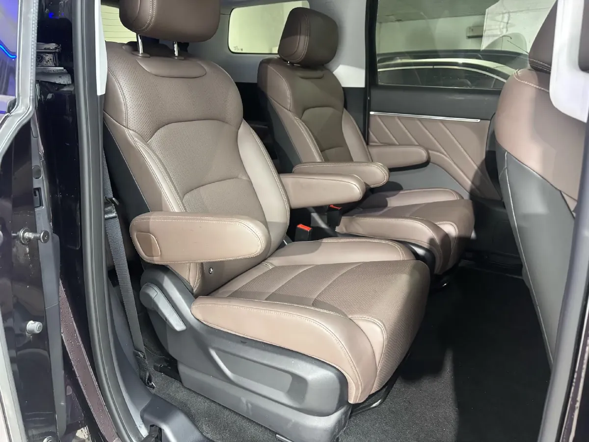 2025 WuLing XingGuang 730 1.5T 177HP L4 CVT,autocango,china used car exporter,china ev exporter,chinese used car exporter,chinese used ev exporter