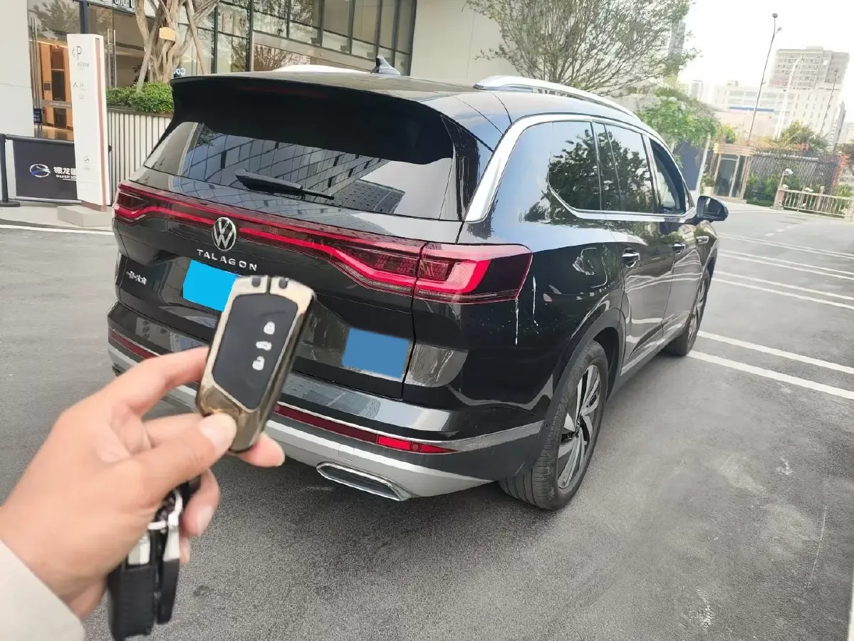 2021 Volkswagen Talagon 2.0T 220HP L4 7DCT,autocango,china used car exporter,china ev exporter,chinese used car exporter,chinese used ev exporter