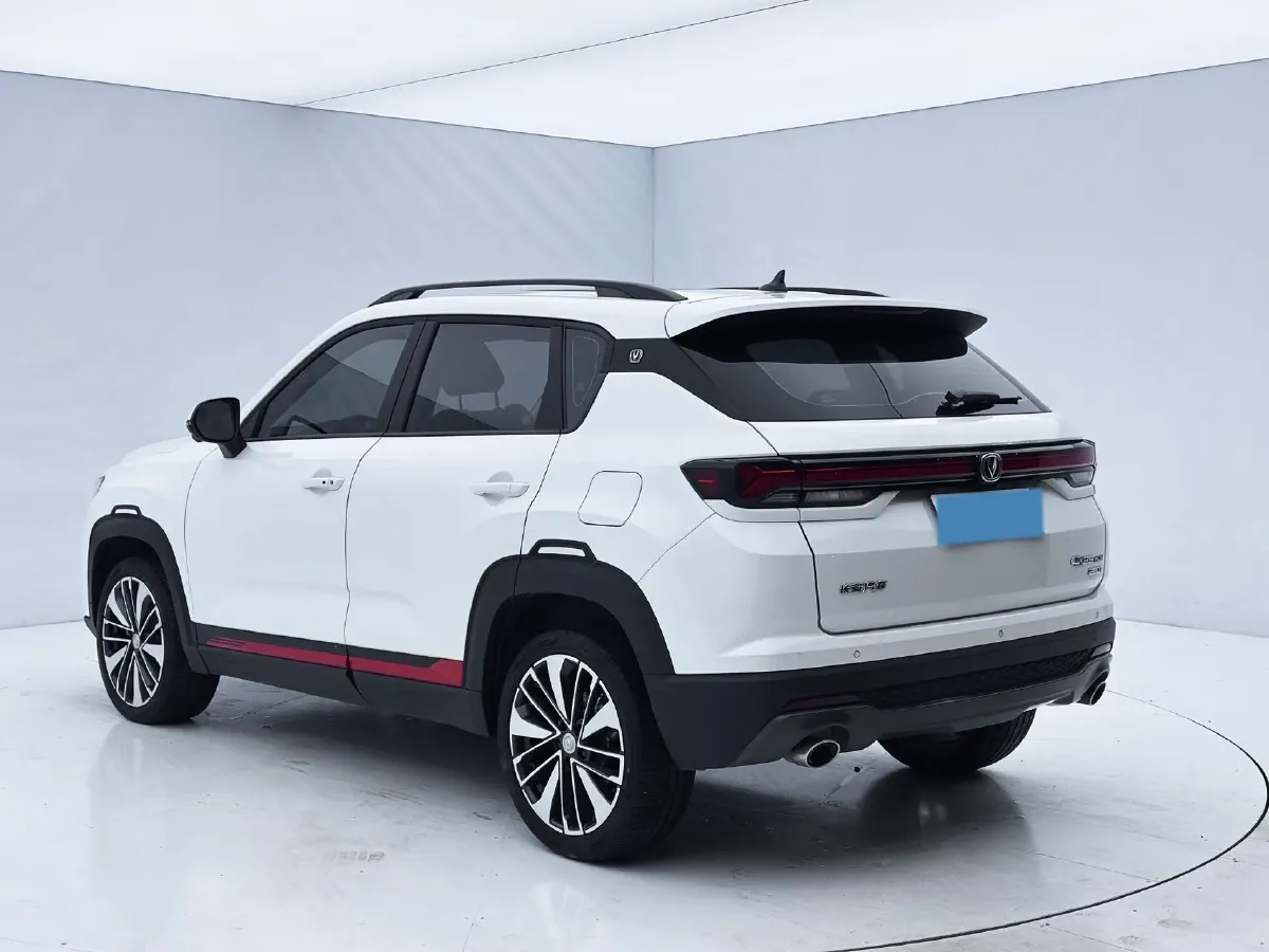 2022 ChangAn CS35 Plus 1.4T 160HP L4 7DCT,autocango,china used car exporter,china ev exporter,chinese used car exporter,chinese used ev exporter