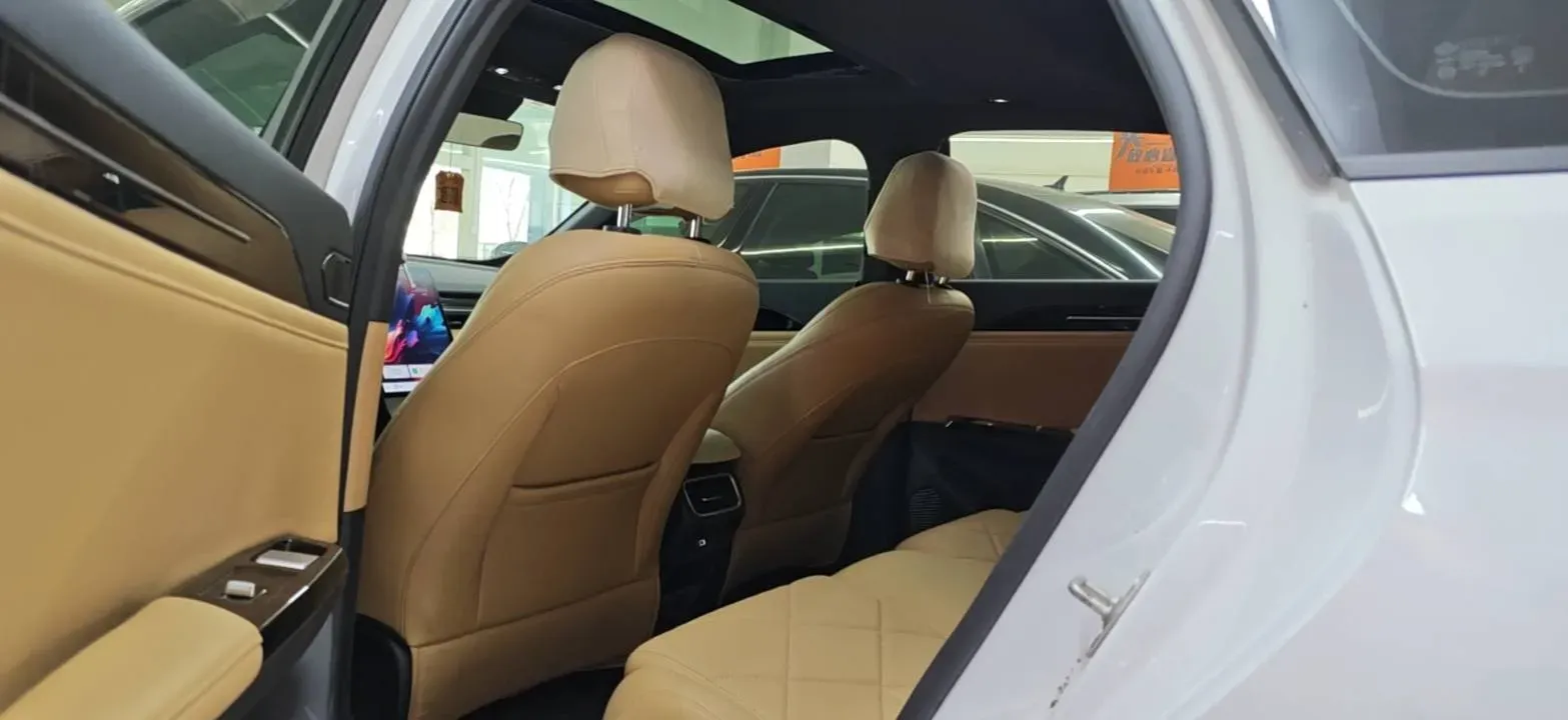 2023 Geely Galaxy L6 1.5T 163HP L4 3DHT PHEV,autocango,china used car exporter,china ev exporter,chinese used car exporter,chinese used ev exporter