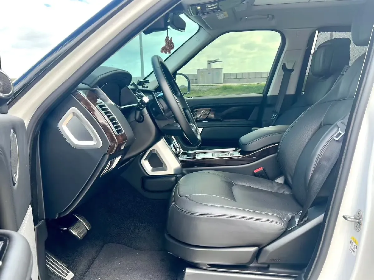 2022 Land Rover Range Rover 3.0T 400HP L6 8AT,autocango,china used car exporter,china ev exporter,chinese used car exporter,chinese used ev exporter