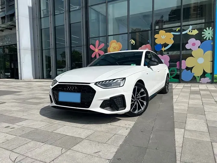2023 Audi A4L 2.0T 190HP L4 7DCT,autocango,china used car exporter,china ev exporter,chinese used car exporter,chinese used ev exporter