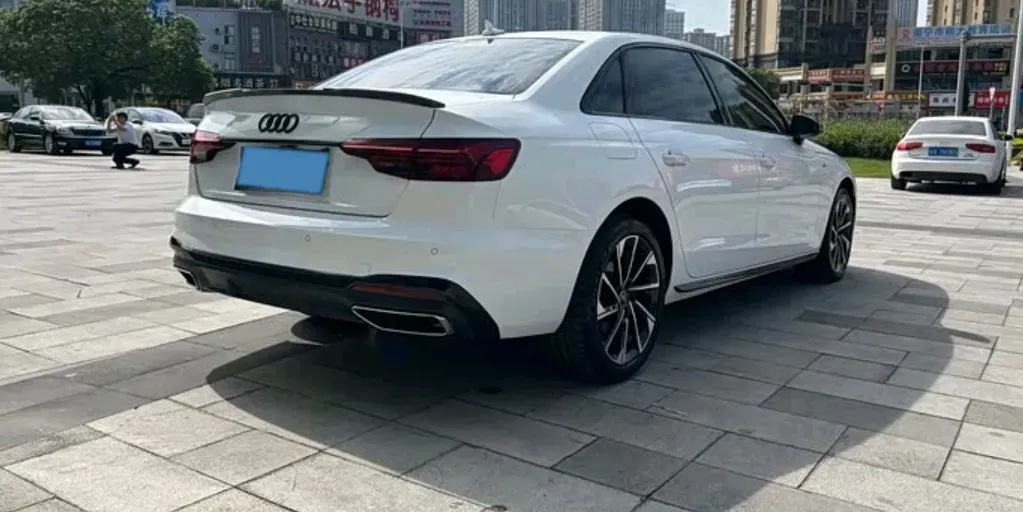 2023 Audi A4L 2.0T 190HP L4 7DCT,autocango,china used car exporter,china ev exporter,chinese used car exporter,chinese used ev exporter