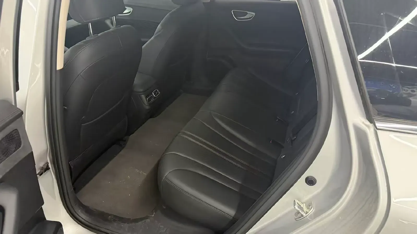 2025 Roewe D7 1.5L 112HP L4 1DHT PHEV 19.7KWH,autocango,china used car exporter,china ev exporter,chinese used car exporter,chinese used ev exporter