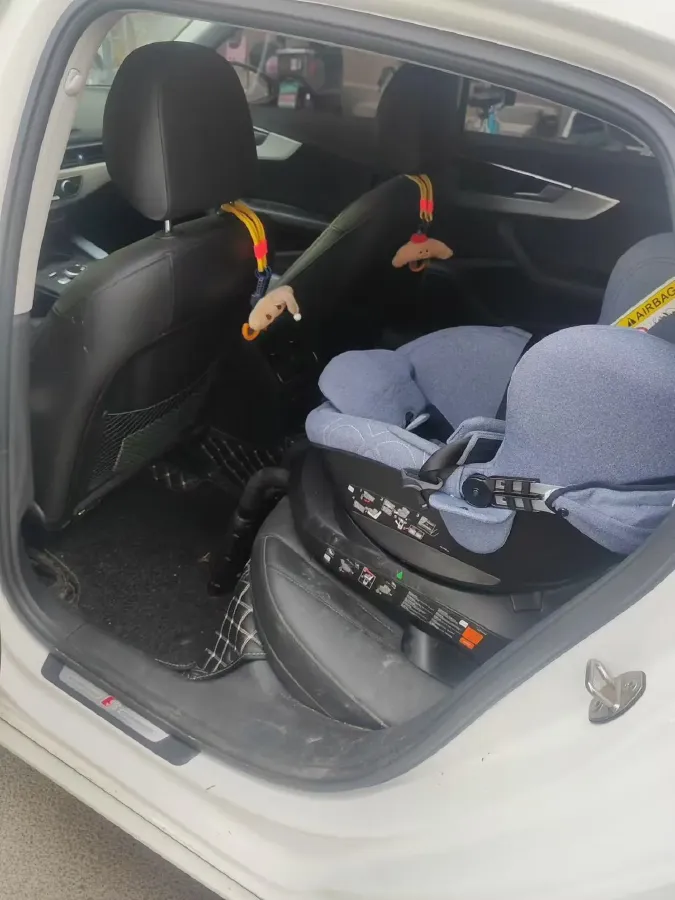 2019 Audi A4L 2.0T 190HP L4 7DCT,autocango,china used car exporter,china ev exporter,chinese used car exporter,chinese used ev exporter