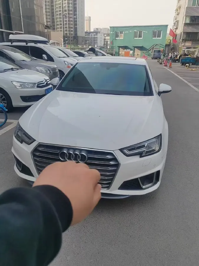 2019 Audi A4L 2.0T 190HP L4 7DCT,autocango,china used car exporter,china ev exporter,chinese used car exporter,chinese used ev exporter