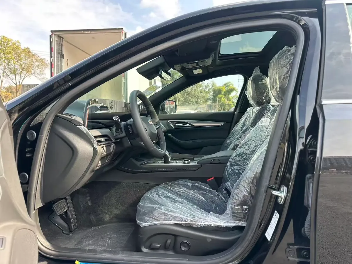 2024 Cadillac CT5 2.0T 237HP L4 10AT,autocango,china used car exporter,china ev exporter,chinese used car exporter,chinese used ev exporter