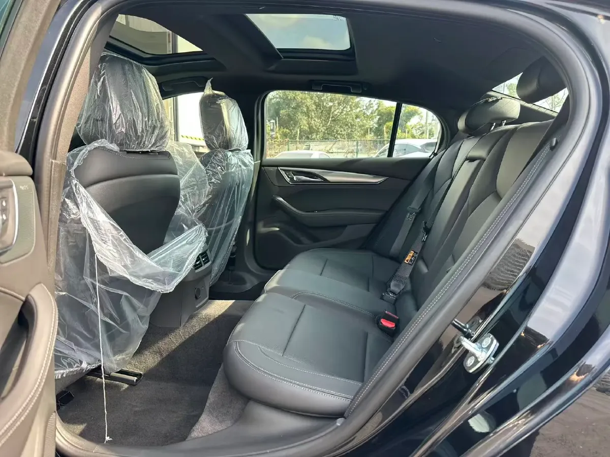 2024 Cadillac CT5 2.0T 237HP L4 10AT,autocango,china used car exporter,china ev exporter,chinese used car exporter,chinese used ev exporter