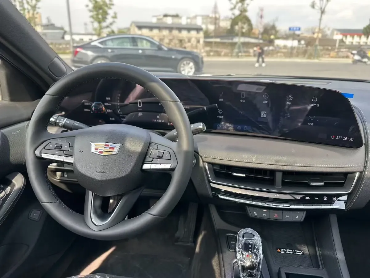 2024 Cadillac CT5 2.0T 237HP L4 10AT,autocango,china used car exporter,china ev exporter,chinese used car exporter,chinese used ev exporter