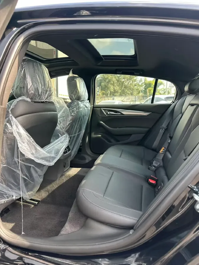 2024 Cadillac CT5 2.0T 237HP L4 10AT,autocango,china used car exporter,china ev exporter,chinese used car exporter,chinese used ev exporter