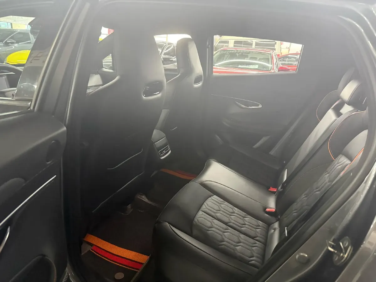 2022 ChangAn UNI-T 2.0T 233HP L4 8AT,autocango,china used car exporter,china ev exporter,chinese used car exporter,chinese used ev exporter