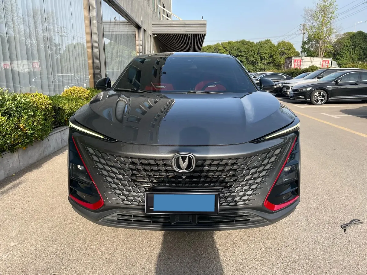 2020 ChangAn UNI-T 1.5T 180HP L4 7DCT,autocango,china used car exporter,china ev exporter,chinese used car exporter,chinese used ev exporter