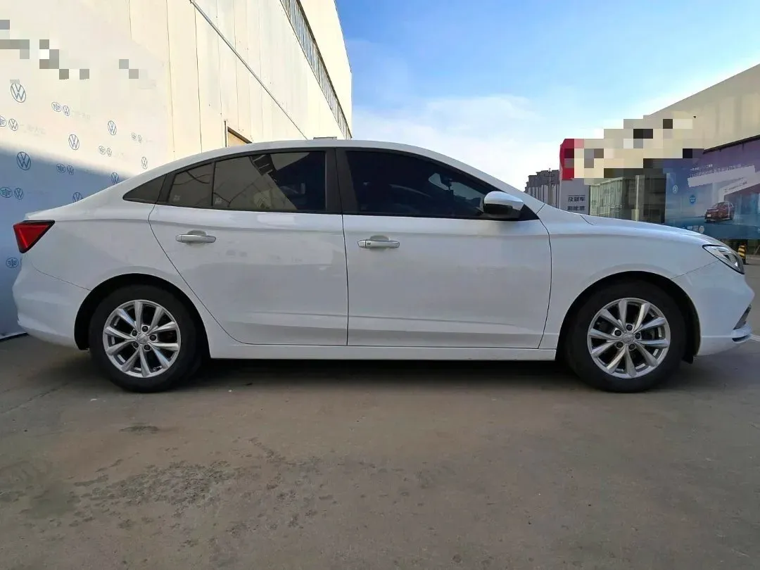 2020 Roewe i5 1.5L 120HP L4 CVT,autocango,china used car exporter,china ev exporter,chinese used car exporter,chinese used ev exporter
