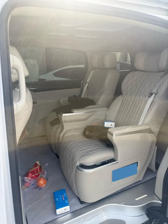 2022 Buick GL8 2.0T 237HP L4 9AT,autocango,china used car exporter,china ev exporter,chinese used car exporter,chinese used ev exporter