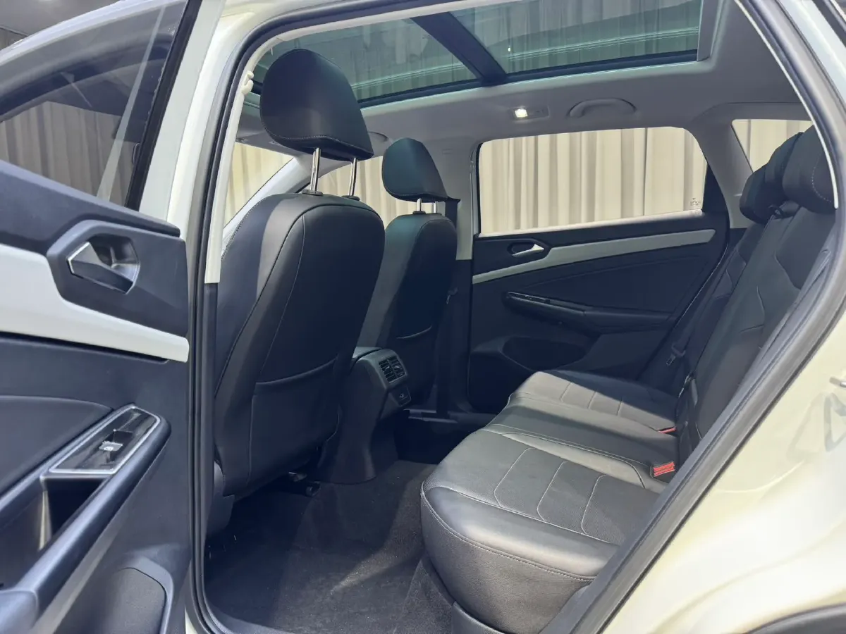 2022 Jetta VS7 1.4T 150HP L4 6AT,autocango,china used car exporter,china ev exporter,chinese used car exporter,chinese used ev exporter