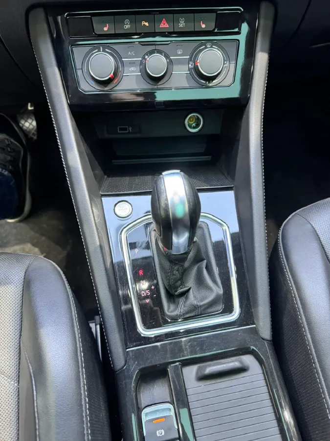 2022 Jetta VS7 1.4T 150HP L4 6AT,autocango,china used car exporter,china ev exporter,chinese used car exporter,chinese used ev exporter