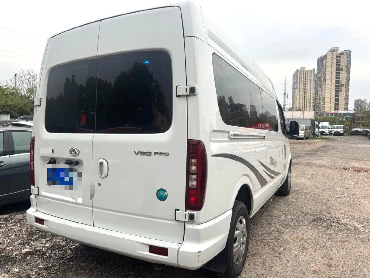 2025 MAXUS XinTu V80 2.0T 147HP L4 6MT,autocango,china used car exporter,china ev exporter,chinese used car exporter,chinese used ev exporter
