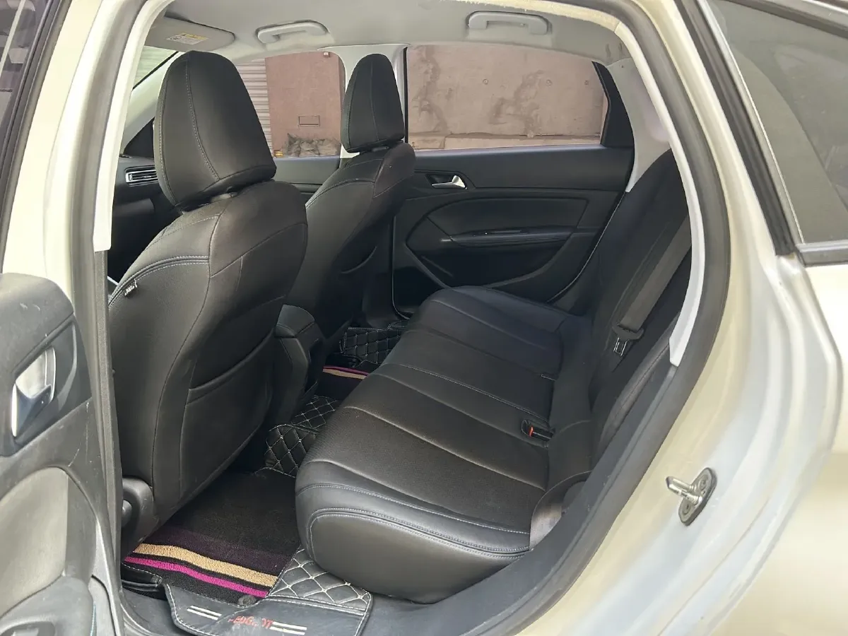 2016 Peugeot 308 1.6L 117HP L4 6AT,autocango,china used car exporter,china ev exporter,chinese used car exporter,chinese used ev exporter