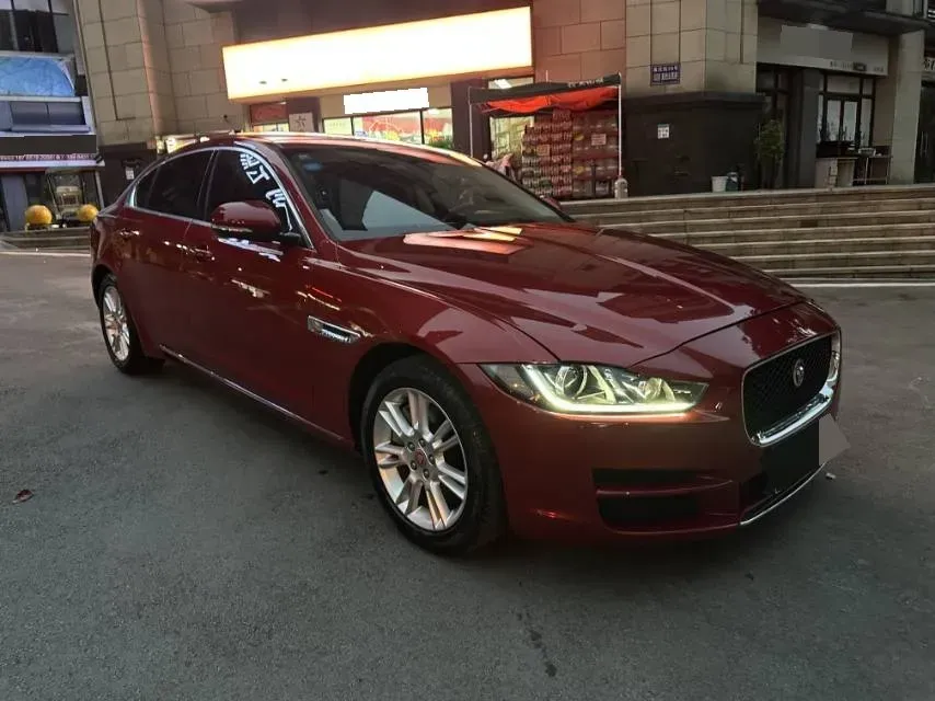 2019 Jeep Cherokee 2.0T 265HP L4 9AT,autocango,china used car exporter,china ev exporter,chinese used car exporter,chinese used ev exporter