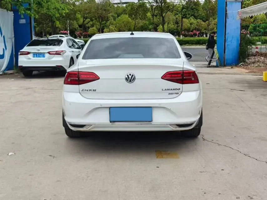 2019 Volkswagen Passat 1.4T 150HP L4 7DCT,autocango,china used car exporter,china ev exporter,chinese used car exporter,chinese used ev exporter