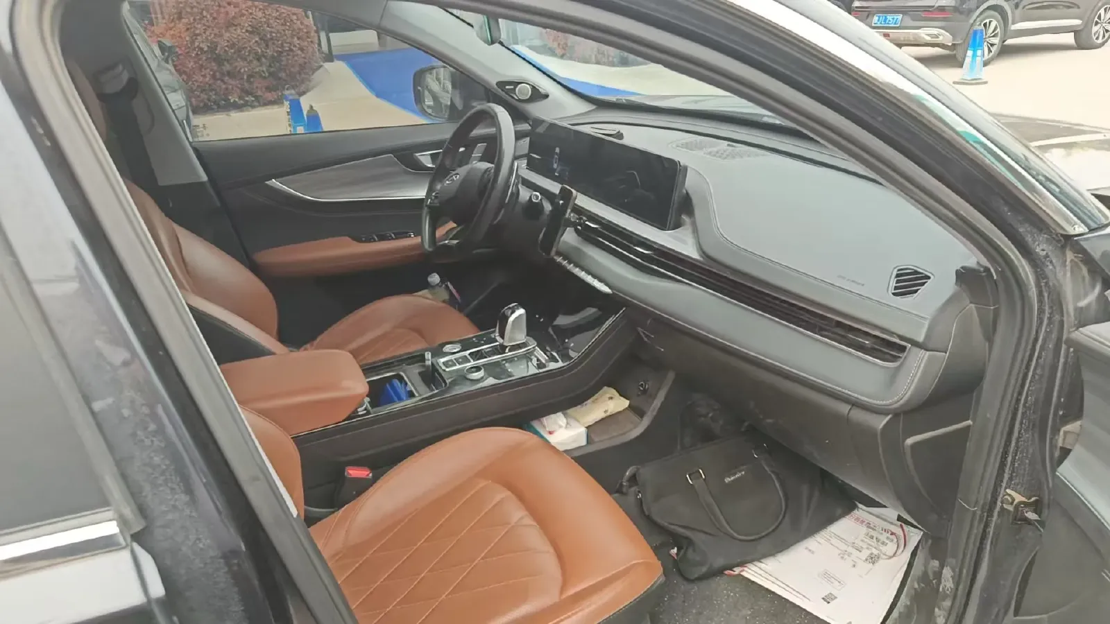 2021 Chery Tiggo 8 Plus 1.6T 197HP L4 7DCT,autocango,china used car exporter,china ev exporter,chinese used car exporter,chinese used ev exporter