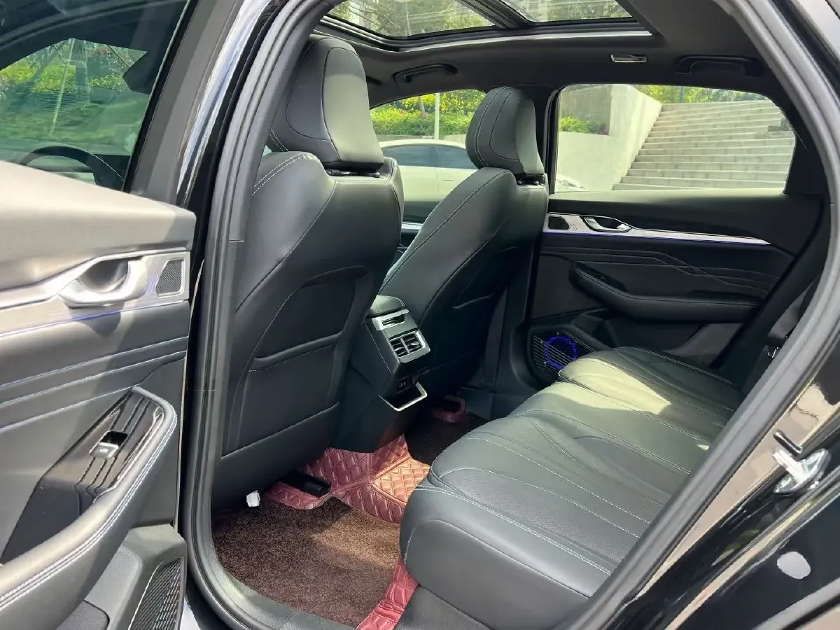 2025 Geely Preface 2.0T 238HP L4 8AT,autocango,china used car exporter,china ev exporter,chinese used car exporter,chinese used ev exporter