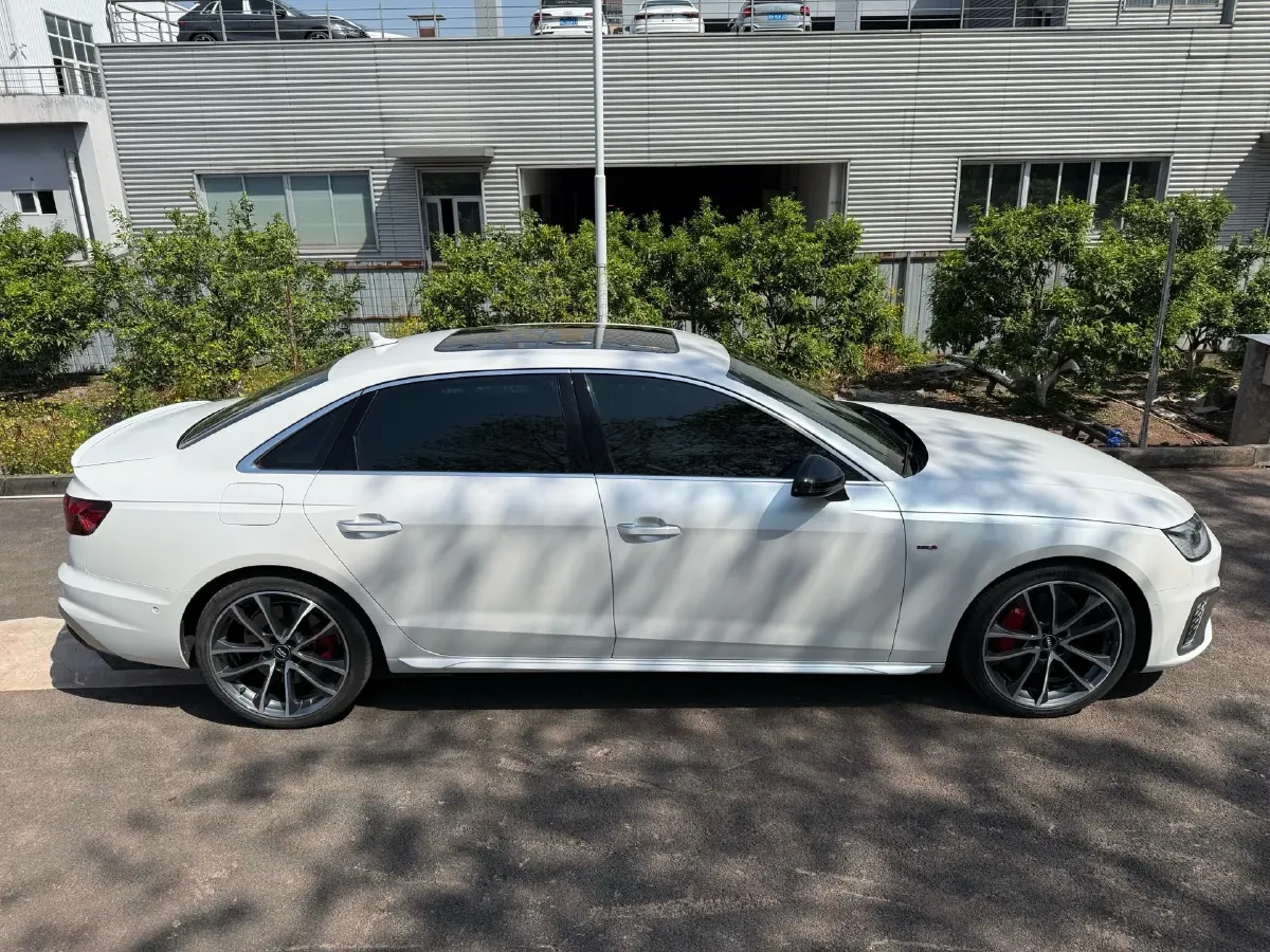 2020 Audi A4L 2.0T 252HP L4 7DCT,autocango,china used car exporter,china ev exporter,chinese used car exporter,chinese used ev exporter