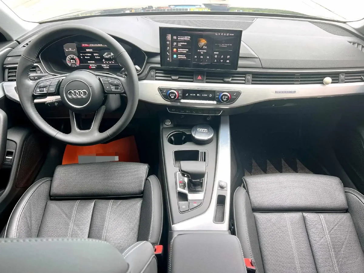 2020 Audi A4L 2.0T 190HP L4 7DCT,autocango,china used car exporter,china ev exporter,chinese used car exporter,chinese used ev exporter