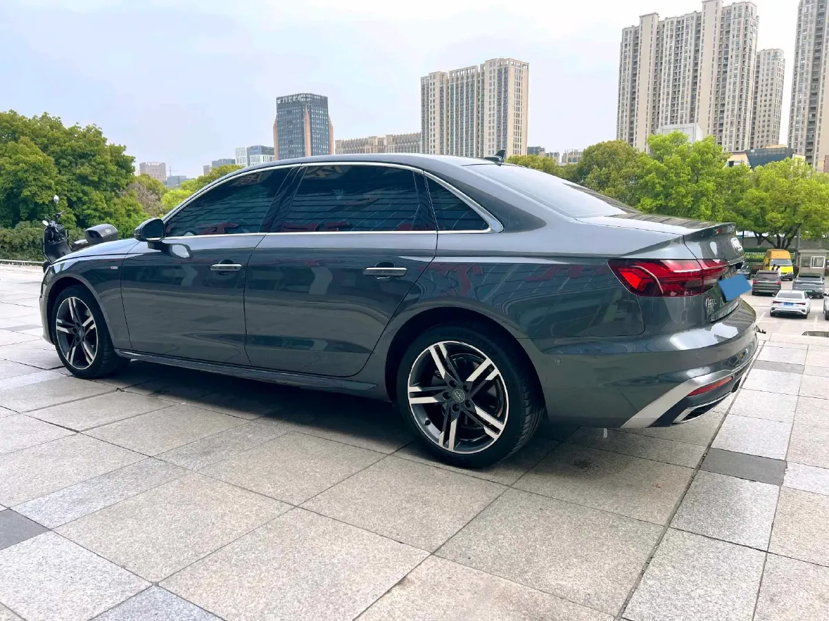 2020 Audi A4L 2.0T 190HP L4 7DCT,autocango,china used car exporter,china ev exporter,chinese used car exporter,chinese used ev exporter