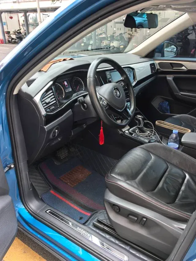 2019 Jeep Cherokee 2.0T 234HP L4 9AT,autocango,china used car exporter,china ev exporter,chinese used car exporter,chinese used ev exporter