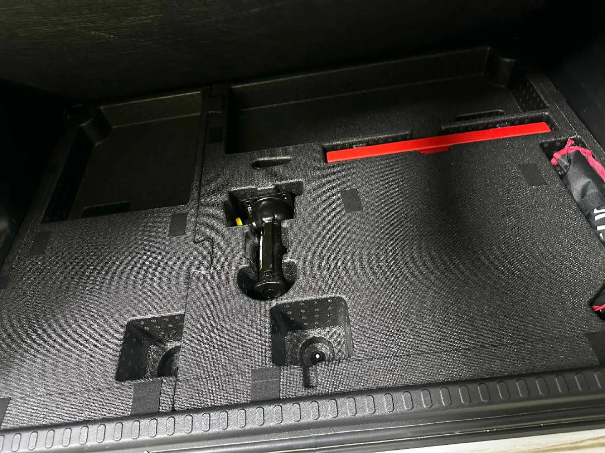 2024 Jetour Traveller 2.0T 254HP L4 7DCT,autocango,china used car exporter,china ev exporter,chinese used car exporter,chinese used ev exporter