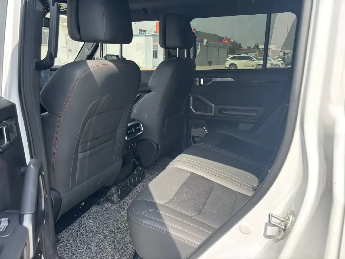 2024 Jetour Traveller 2.0T 254HP L4 7DCT,autocango,china used car exporter,china ev exporter,chinese used car exporter,chinese used ev exporter