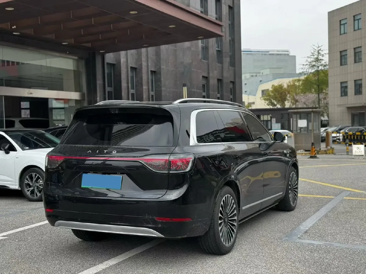 2025 AITO AITO M9 REEV 160HP REEV 52KWH,autocango,china used car exporter,china ev exporter,chinese used car exporter,chinese used ev exporter