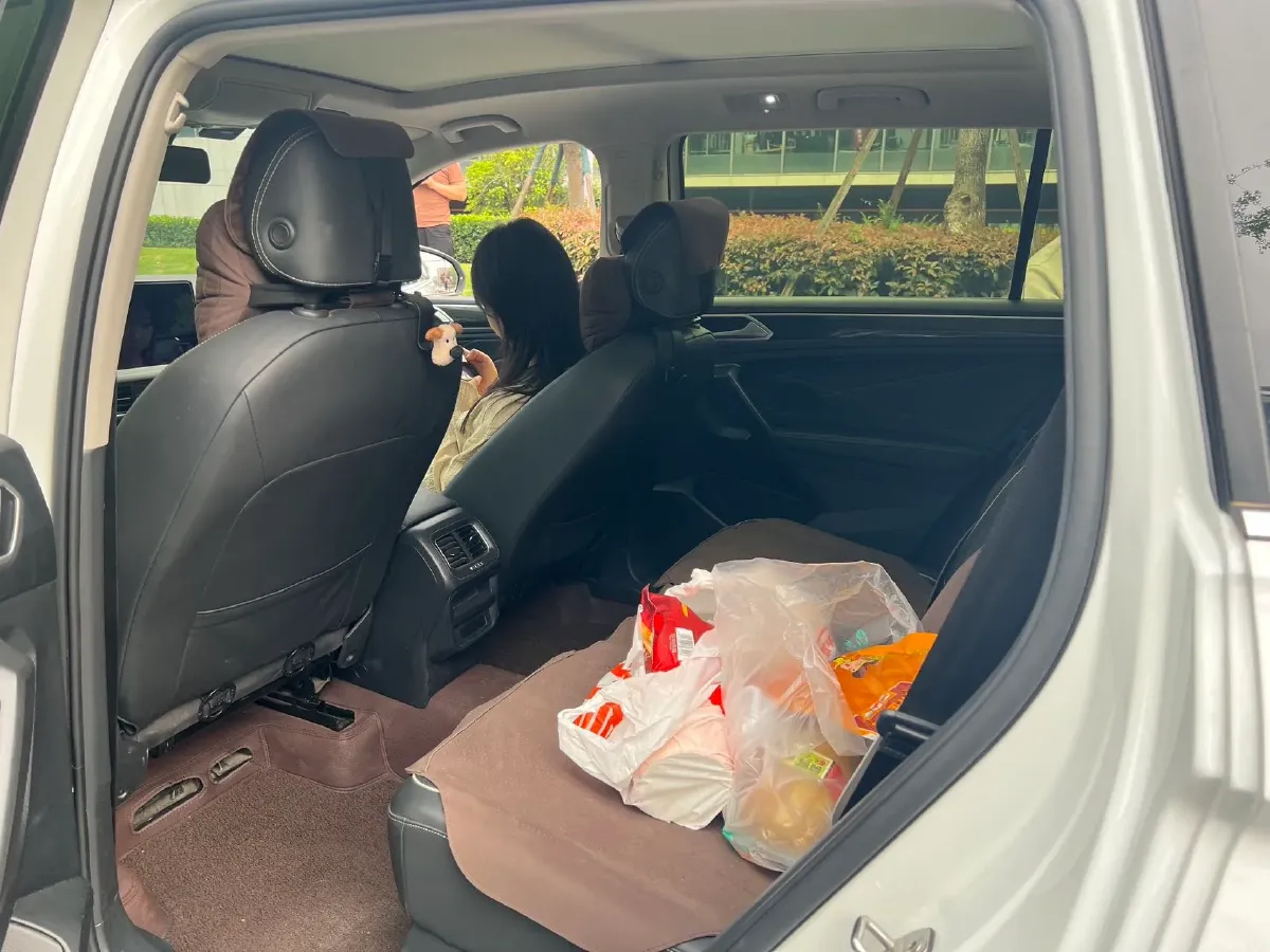 2023 Volkswagen Tiguan L 1.5T 160HP L4 7DCT,autocango,china used car exporter,china ev exporter,chinese used car exporter,chinese used ev exporter