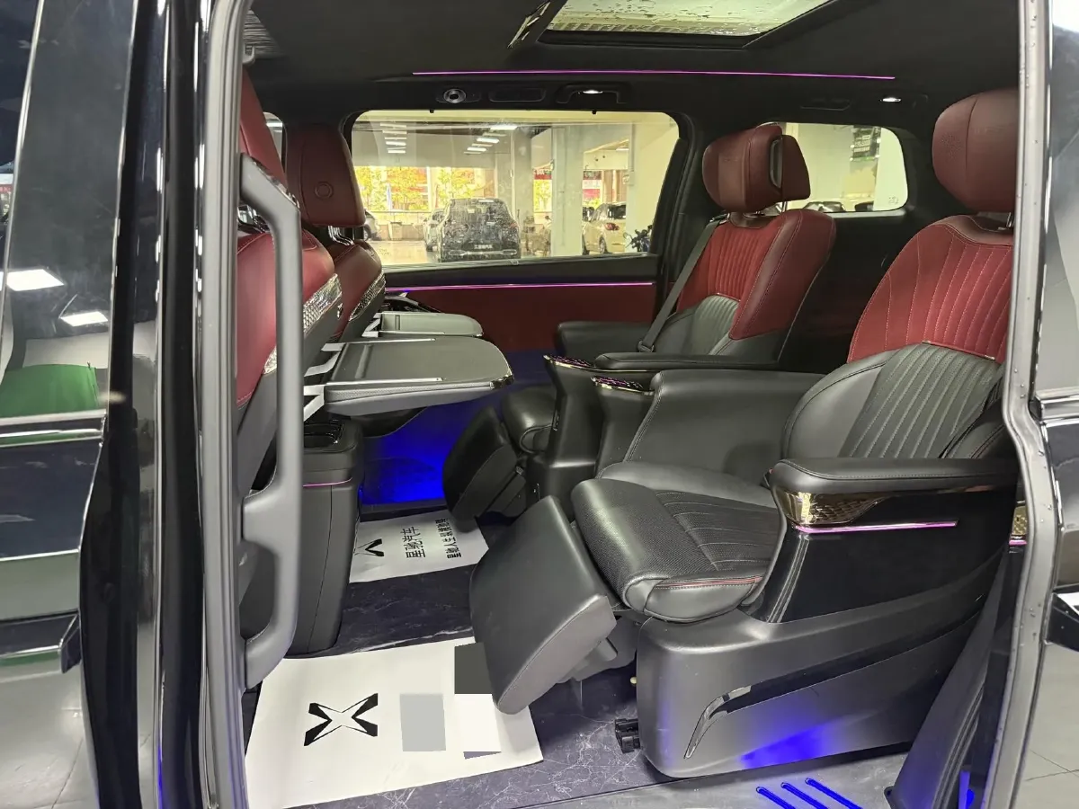 2024 GAC Trumpchi M8 2.0T 252HP L4 8AT,autocango,china used car exporter,china ev exporter,chinese used car exporter,chinese used ev exporter