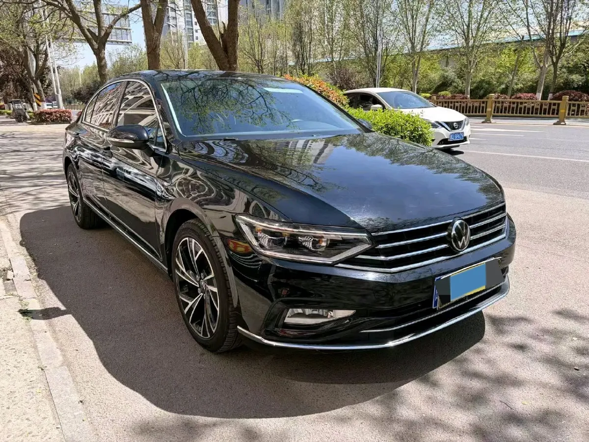 2020 Volkswagen Magotan 2.0T 186HP L4 7DCT,autocango,china used car exporter,china ev exporter,chinese used car exporter,chinese used ev exporter