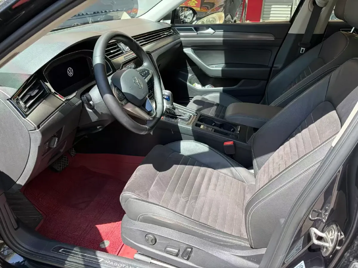 2020 Volkswagen Magotan 2.0T 186HP L4 7DCT,autocango,china used car exporter,china ev exporter,chinese used car exporter,chinese used ev exporter