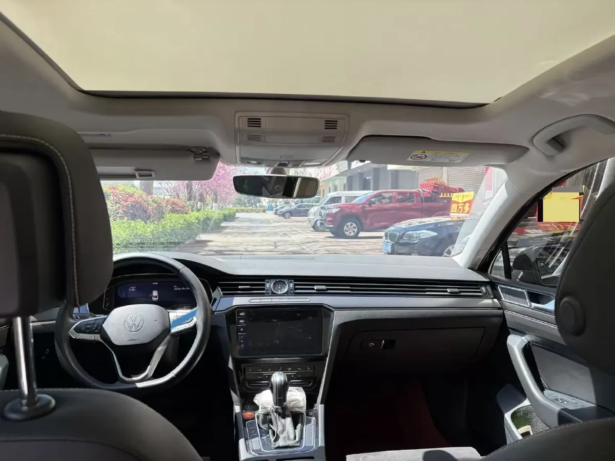 2020 Volkswagen Magotan 2.0T 186HP L4 7DCT,autocango,china used car exporter,china ev exporter,chinese used car exporter,chinese used ev exporter