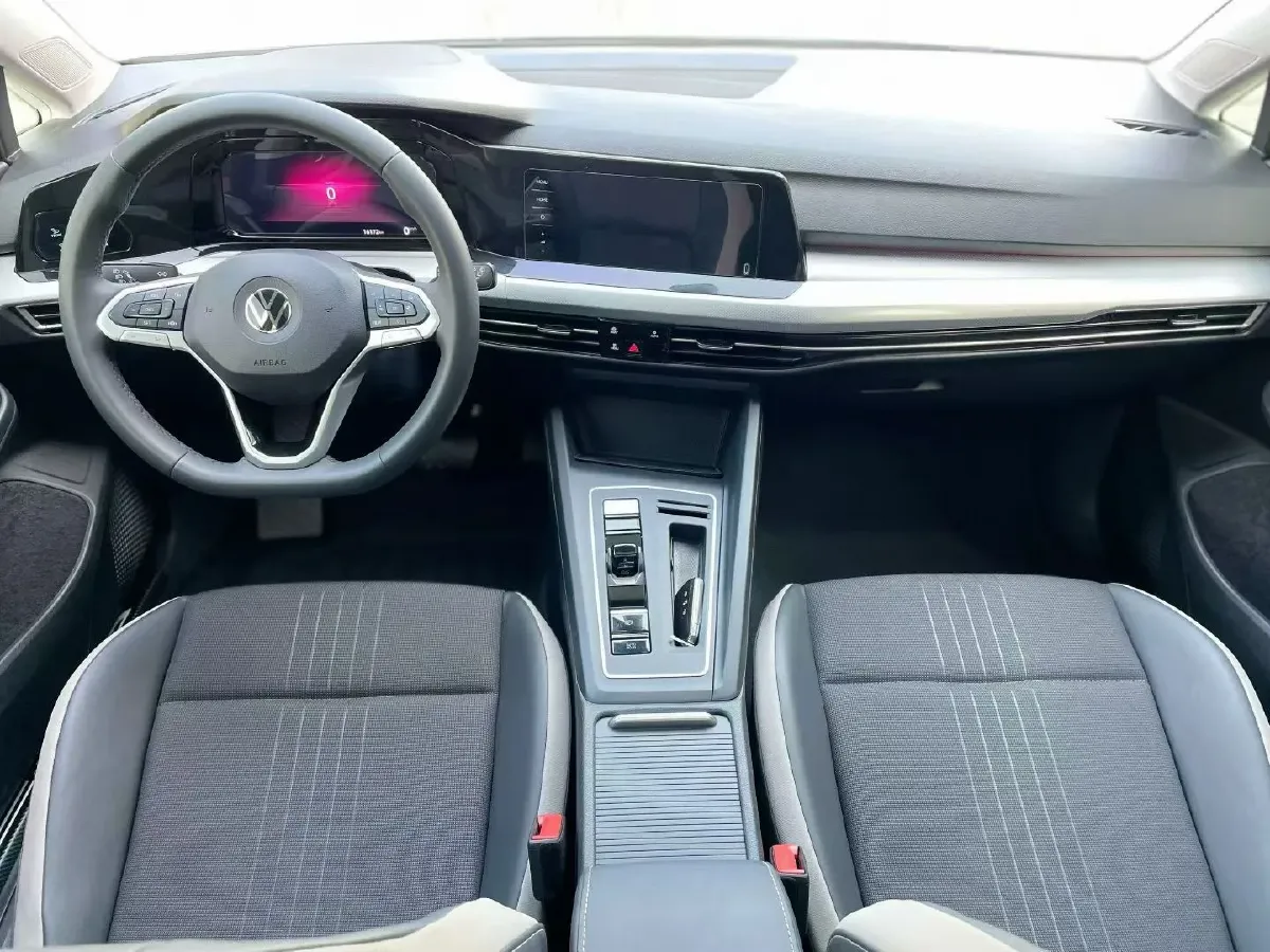 2023 Volkswagen Golf 1.4T 150HP L4 7DCT,autocango,china used car exporter,china ev exporter,chinese used car exporter,chinese used ev exporter